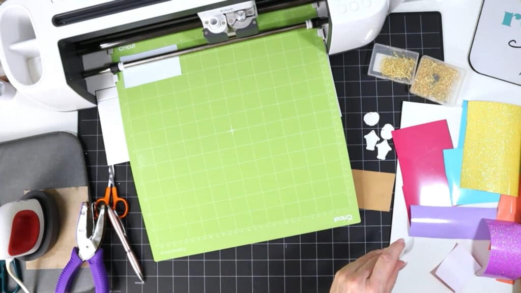 DIY Cricut Faux Leather Bird's Nest & Bird House Earrings Tutorial