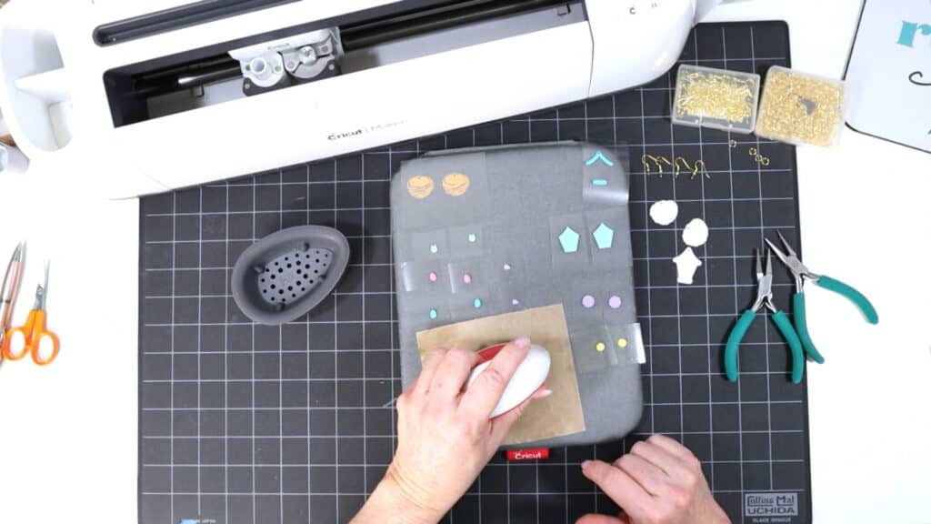 DIY Cricut Faux Leather Bird's Nest & Bird House Earrings Tutorial