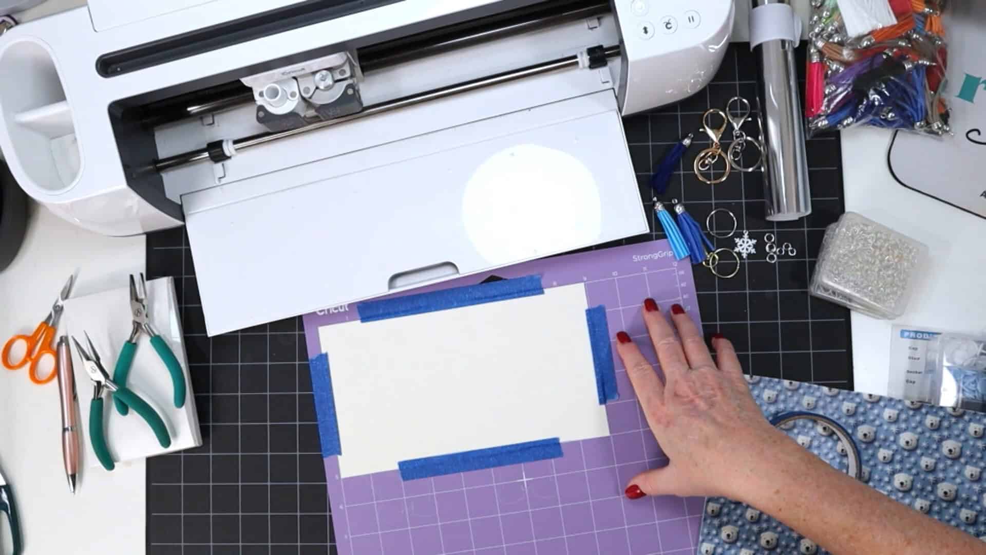 How to Make a Faux Leather Mini Photo Album Keychain with a Cricut ...