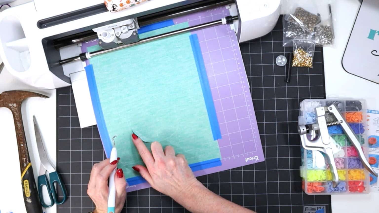 How to Make a Faux Leather Mini Purse with a Cricut - Amy Romeu