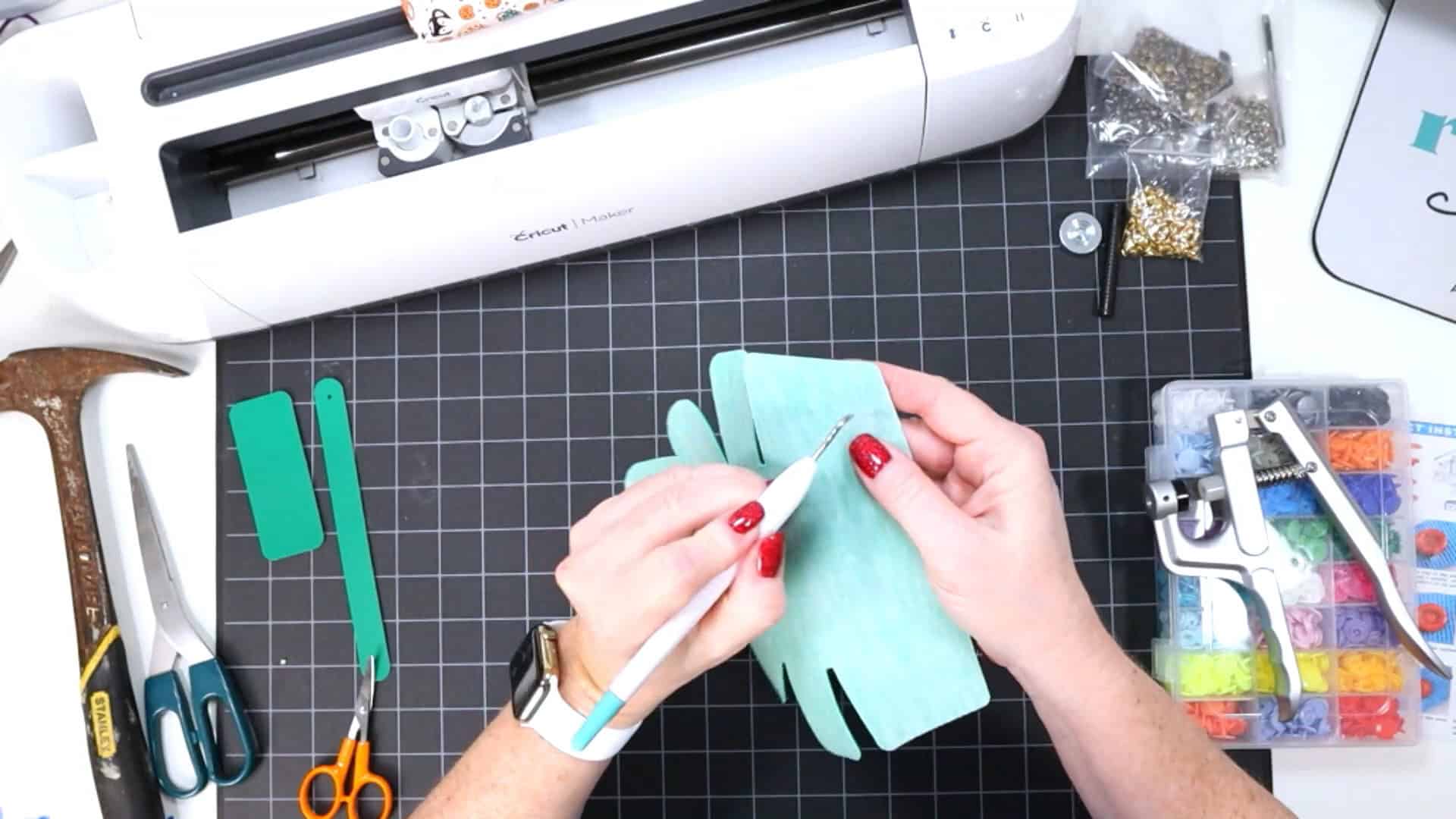 How to Make a Faux Leather Mini Purse with a Cricut - Amy Romeu