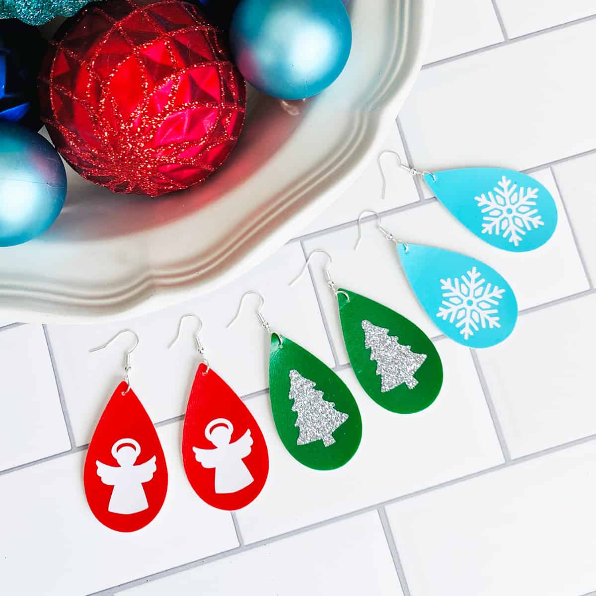 Easy Holiday Earrings with Faux Leather and a Cricut