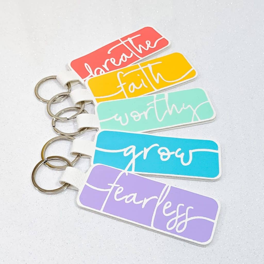 DIY Cricut Word of the Year Keychain Craft