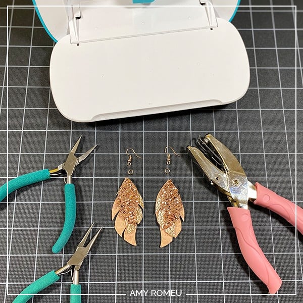 Beginner's Guide To Jewelry Making Tools - Amy Romeu