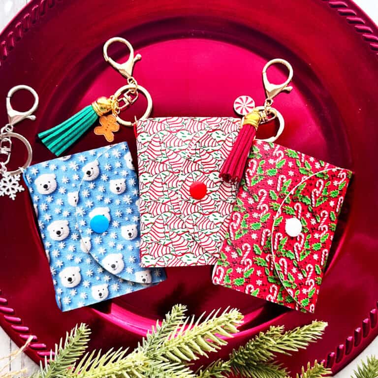 DIY Faux Leather Mini Photo Album Keychains made with a Cricut