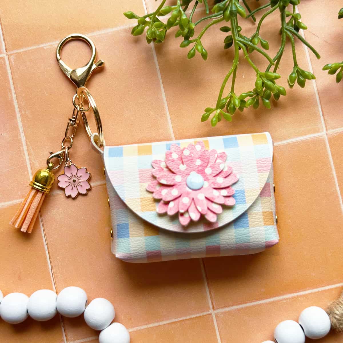How to make a Faux Leather Flower Mini Coin Purse with a Cricut