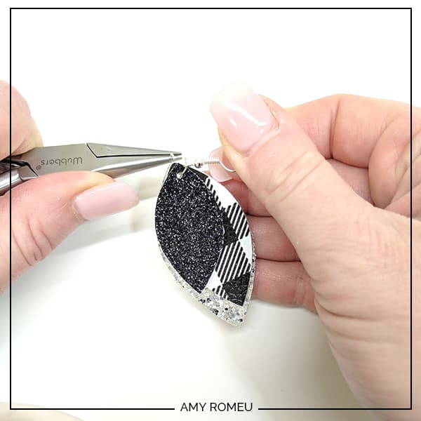 DIY Glitter Feather Cricut Joy Faux Leather Earrings - Amy Romeu