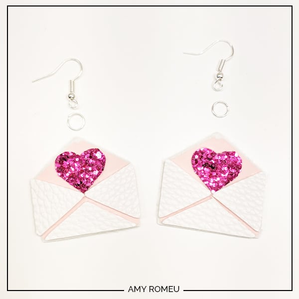 DIY Cricut Infusible Ink Heart Earrings - Amy Romeu