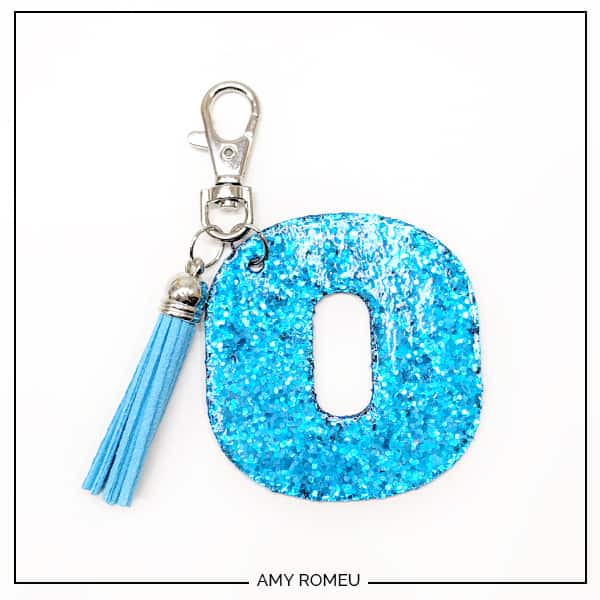 DIY Cricut Glitter Letter Keychains - Amy Romeu